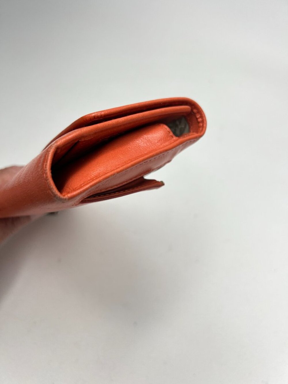 HOBO International SADIE Tangerine Leather TRIFOLD Wallet w/Coin Purse - Picture 10 of 12